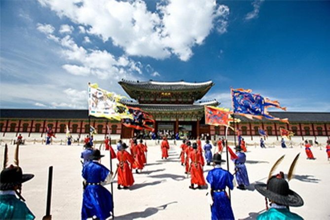 3D Private Seoul Highlight tours with DMZ & Korean Folk Village - Insadong crafts, Bukchon hanok alleys, and Jogyesa’s calm break