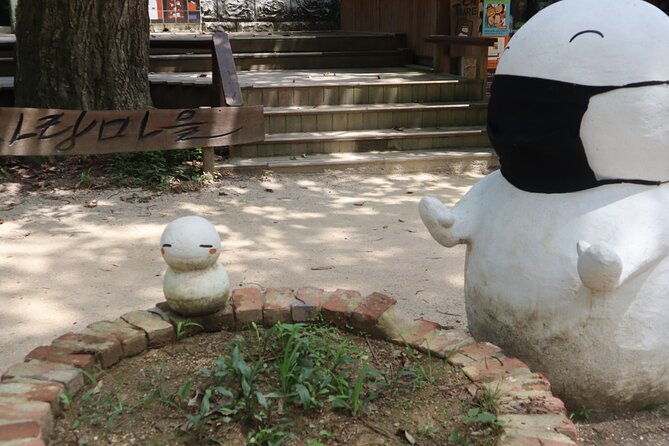 Alpaca, Nami, Petite Fr, Italian Village, Garden of Morning Calm - Starting at Hongik Univ Station and traveling with less stress