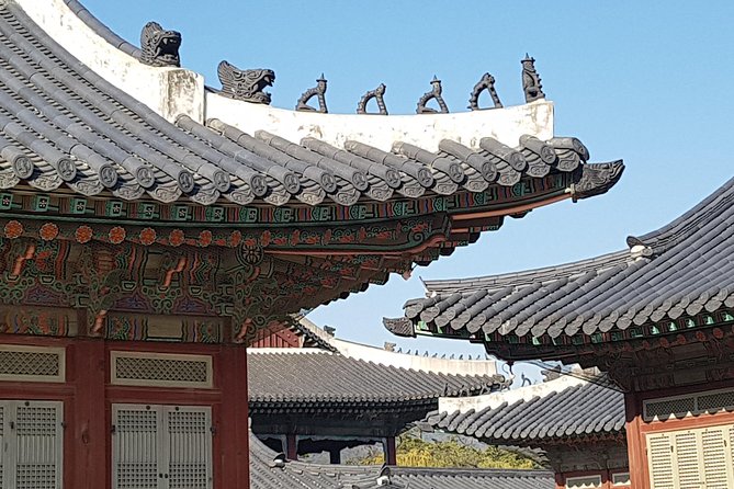 Best Walking Tour to Gyeongbok Palace Bukchon Hanok Village - Bukchon Hanok Village: hidden looks, uphill streets, and real neighborhood feel