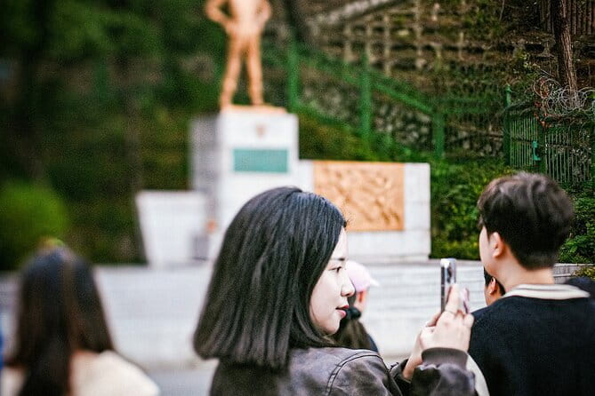 Buam dong Walking Tour Art, History and Parasite in Seoul - Why Buam-dong makes this Seoul walking tour different