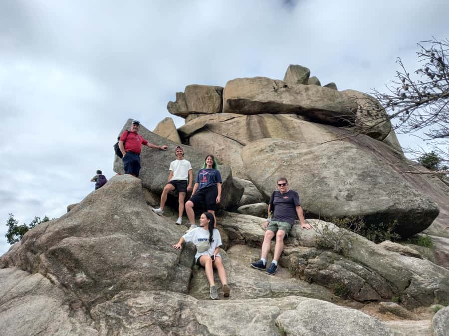 Bukhansan mountain hiking tour - 6 hours - Bukhansan’s best trick: mountain time in downtown Seoul