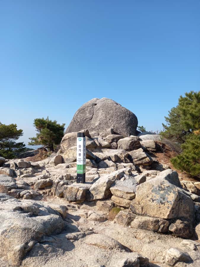 Bukhansan mountain hiking tour - 6 hours - The Seoul views are the reward, but the pacing is the secret