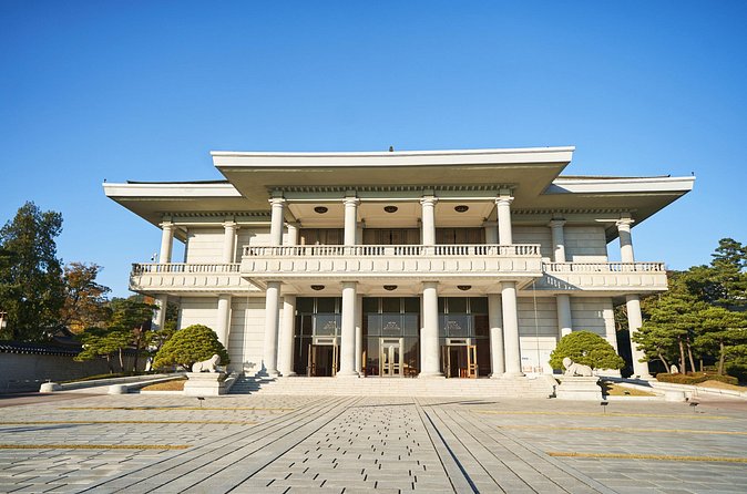 (Closed) Korea’s White House Walking Tour Blue House - The guide makes or breaks it: Jungho’s storytelling style