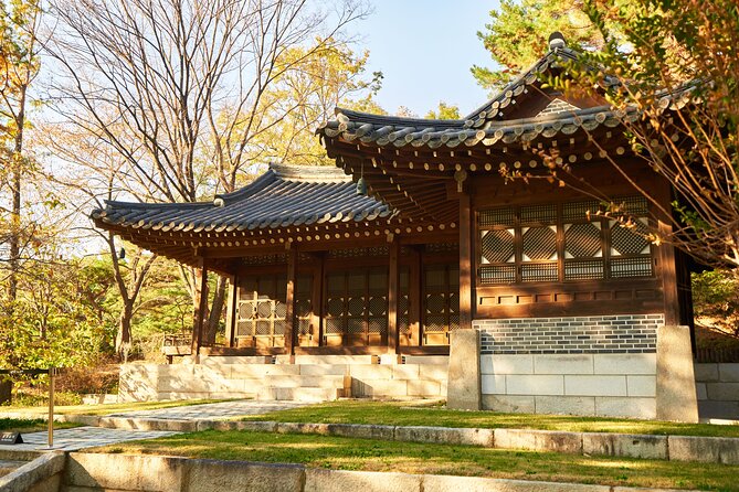 (Closed) Korea’s White House Walking Tour Blue House - How to get the most from a 2.5-hour format