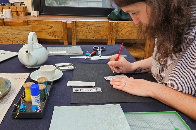 Create a Handmade Traditional Korean Notebook in Insadong - Insadong bookbinding: why this location matters