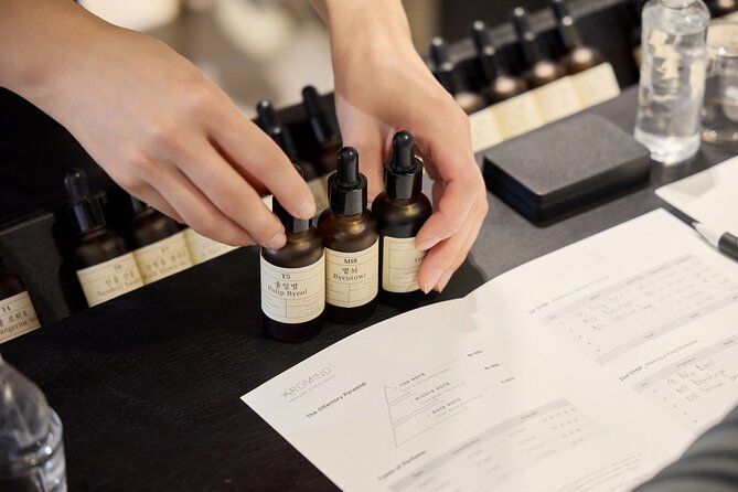 Create Your Own Luxury Niche Perfume in Hongdae - Natural oils and absolutes: why this matters for sensitive noses