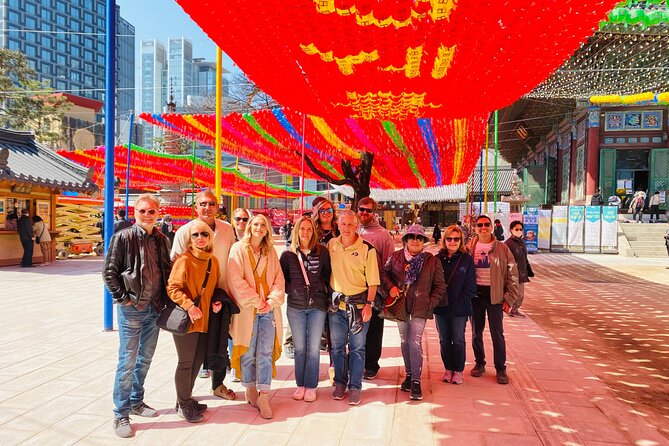 Customizable Seoul Private Tour Palaces Food and Markets - Insadong: Lunch Choice Plus Crafts and Snack Streets