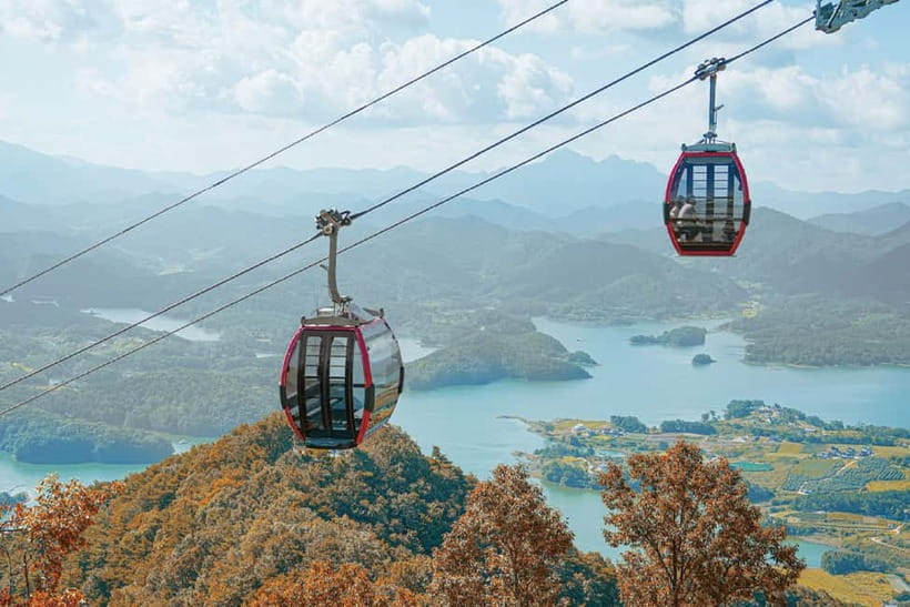 Danyang Tour:Guinsa Temple & Bobaljae & Cheongpung Cable Car - Guides and group size: how the day feels in real time