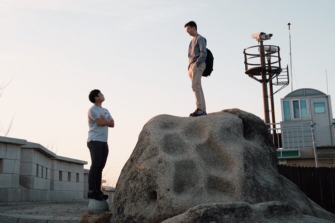 Fortress Night Hike & Snack at a Local Market - Inwangsan Fortress: Why You Don’t Need Seoul Tower Tonight