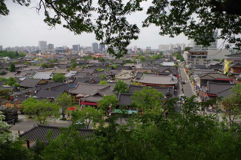 From Seoul: 5-Day Tour of Korea with UNESCO Sites - Day 1: From Gwanghwamun to Gongju UNESCO Walls and Tomb Views