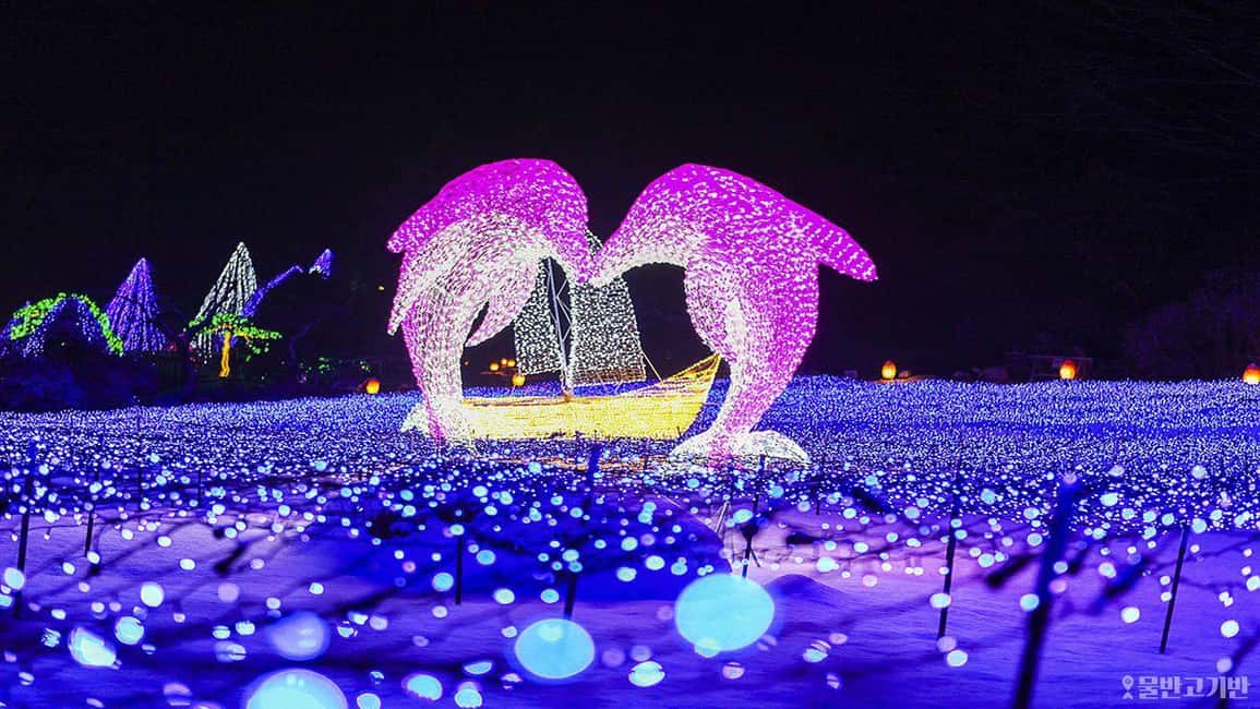 From Seoul: Hwacheon Ice Fishing and Lighting Festival Tour - Getting Out of Seoul: The Coach Ride That Sets Expectations