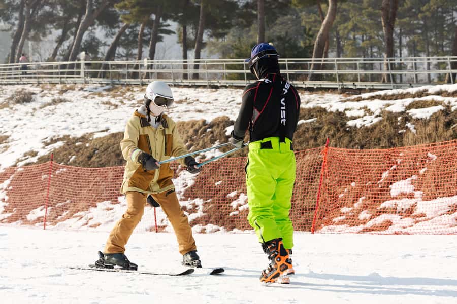 From Seoul: Korea Ski Tour - Jisan Forest Resort - Getting there and back: pick the right meeting point