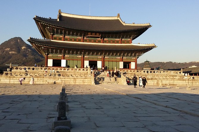 Full Day- Essential Seoul City Tour & Gourmet Tour(including Lunch and Dinner) - Jogyesa Temple: a calm break in central Seoul