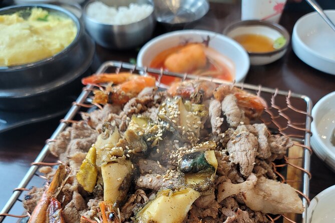 Full Day Private Seoul Tour for foodies - Insa-dong: Where Traditional Goods Meet Easy Eating