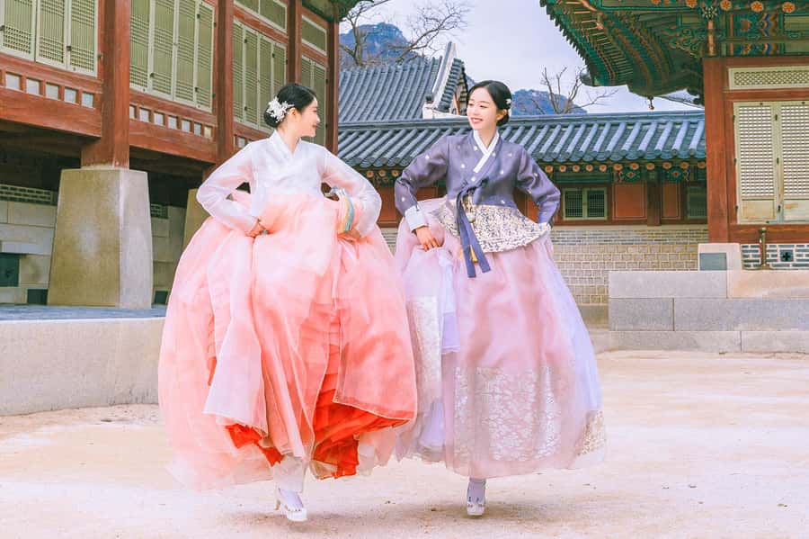 Gyeongbokgung Hanbok Experience at hanboknam - Free lockers and big-bag storage: a detail you’ll thank yourself for