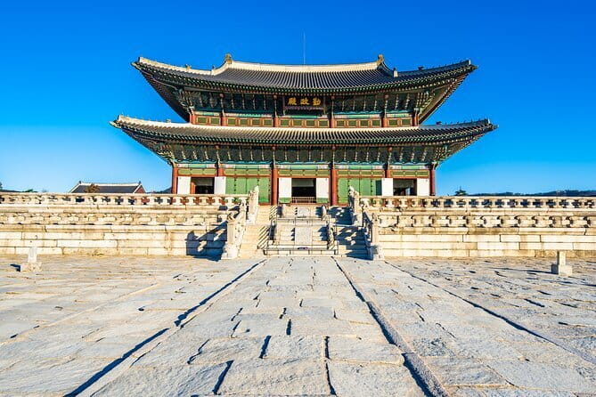 Gyeongbokgung Palace & Bukchon Village Walking Tour - Gyeongbokgung Palace: the Joseon story you can walk through