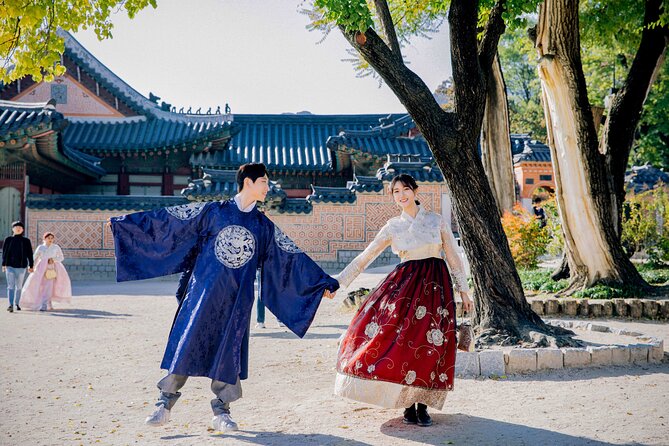Gyeongbokgung palace,seoul with gigibebe hanbok rental - The Gyeongbokgung area in hanbok: what to expect
