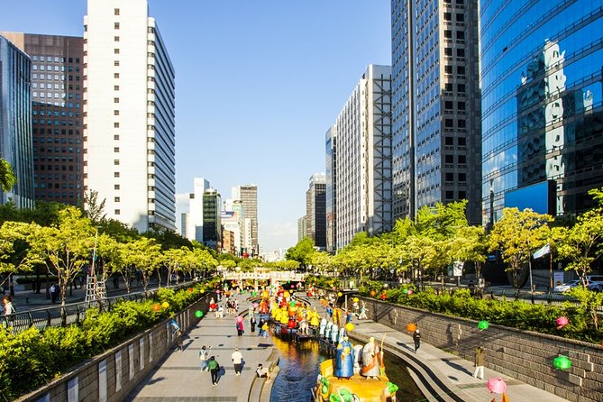 [ Half Day ] Sightseeing, Top 3 spots of Seoul !! - Pickup, Timing, and Getting Around Without Subway Math