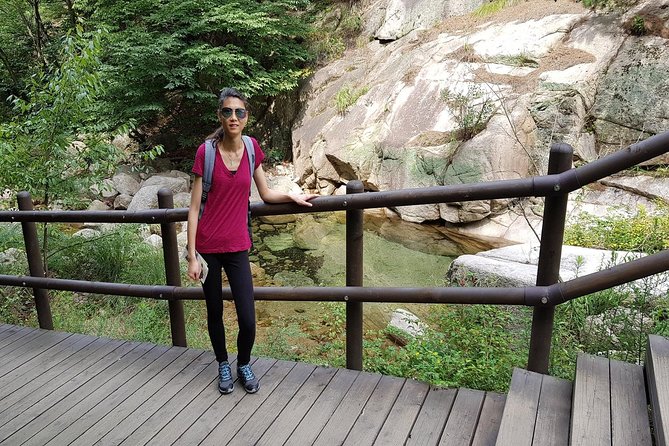 Hike and Explore the Wonder of Bukhansan National Park with hiking professional(including Lunch) - Seasons in Bukhansan: what changes and what stays great
