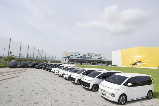 Incheon Airport Private Pick Up to and from Seoul - Getting picked up at Incheon: name-sign meeting and luggage help