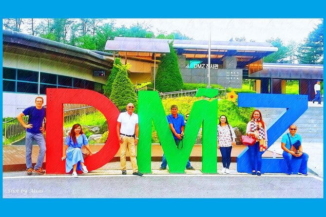 K-pop boyband Film Location Private Day Trip - Stop 2: Hallyu K-Star Road and the GangnamDols Teddy Bear Parade
