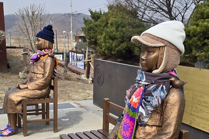 Korea DMZ Private Tour with War Memorial Tour as Service - Guides make the difference: former military and North Korean family insight