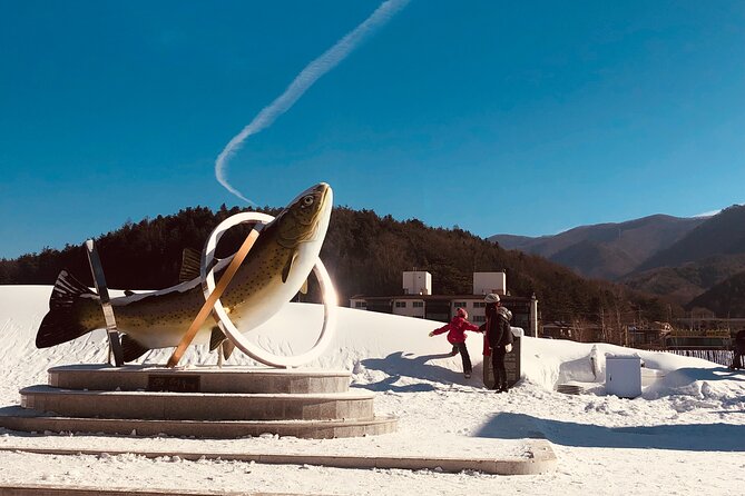 Korea Winter Ice Fishing Festival (Pyeongchang Trout Festival) - Ice fishing itself: tent, folding chair, and rod rental in practice