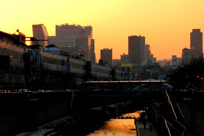 [KoreaByLocal] Authentic Seoul Night Walk and Chicken & Beer - Group size, pace, and what makes the guiding feel personal