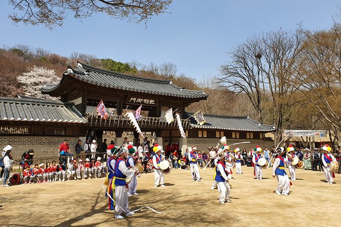 Korean Folk Village Half-day Guided Tour from Seoul - Inside the Korean Folk Village: the restored houses and what to notice