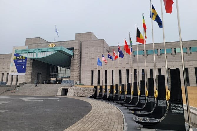 Korean War Memorial Private Guided Tour - Your private guide: PhD-level history, peace activism, and documents