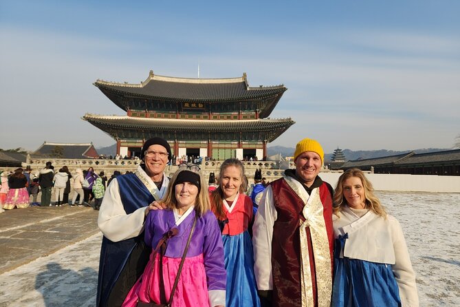Layover Tour for essential Seoul City & Gourmet tour(Incl. Lunch) - Gyeongbokgung Palace and the Guard changing experience