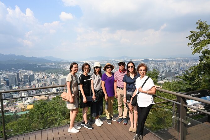 Layover Tour from Incheon Airport to Seoul with a Tour Specialist - Turning an Incheon layover into real Seoul time