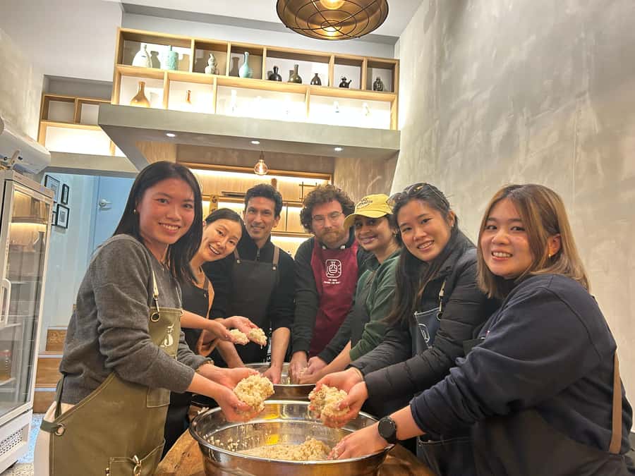 Learn and Craft Makgeolli in a Traditional Brewery - Finding Baekusaeng Makgeolli in Ahyeon Market (without stress)