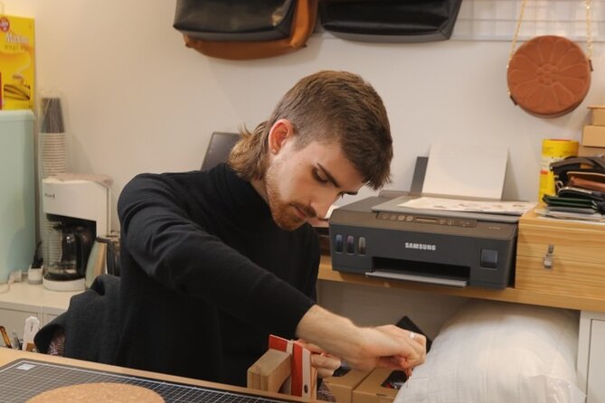 Leather Products Workshop in Seoul - The Saddle Stitch: Why This Workshop Feels Different