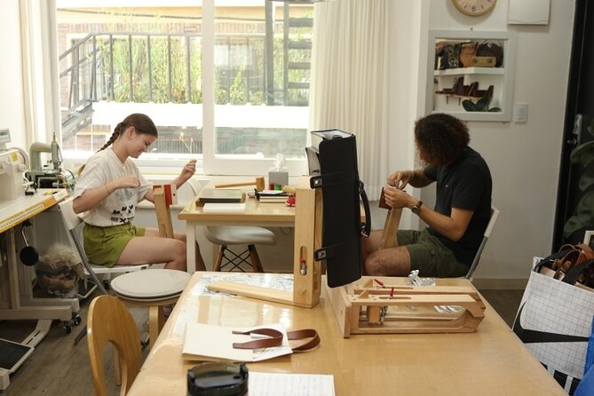 Leather Products Workshop in Seoul - Engraving Initials: A Small Step With Big Meaning