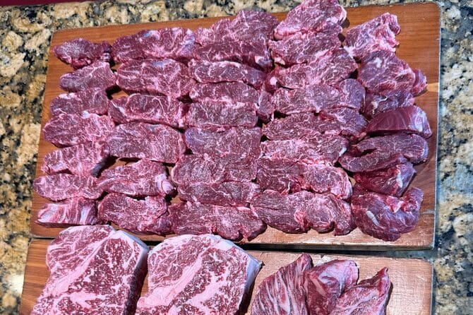 Majang Meat Market Experience: Private Tour with Han-woo Beef BBQ - Choosing your meat: graded 1++ Hanwoo and pork