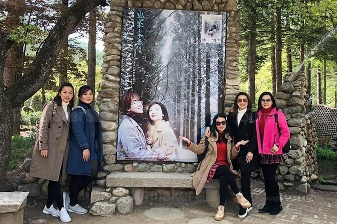 Nami Island & Nearby Attractions : Charter Van Tour With Driver - Alpaca World: the animal break your group will remember