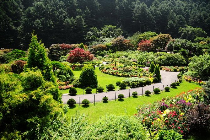 Nami Island& Petite France& Garden of Morning Calm& Italian Village One-Day Tour - Italian Village: a quick scene-change in the middle of the day