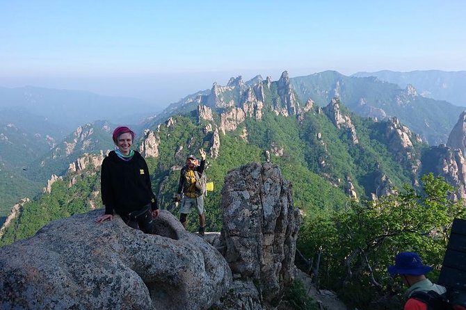 One-Day Tour for stunning Mt.Seoraksan from Seoul - Cable Car to Gwongeumseong Fortress: Ruins, Views, and a Scenic Lift