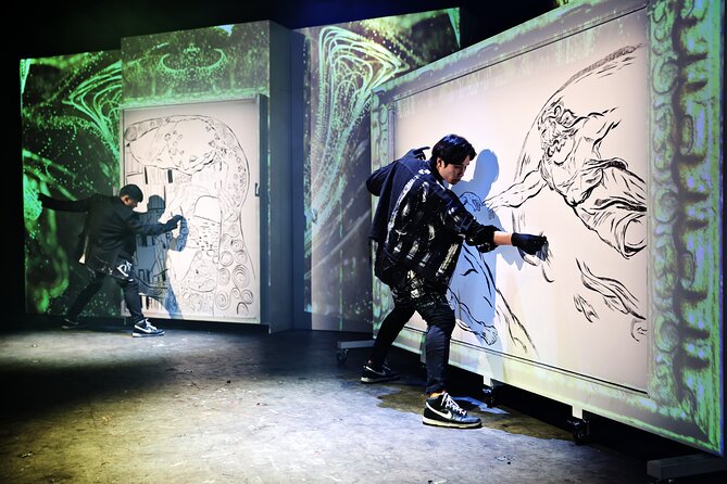 Painters Show in Gwanghwamun Theater (nearby Seodaemun station) - Audience Participation and the One Thing You Should Plan For