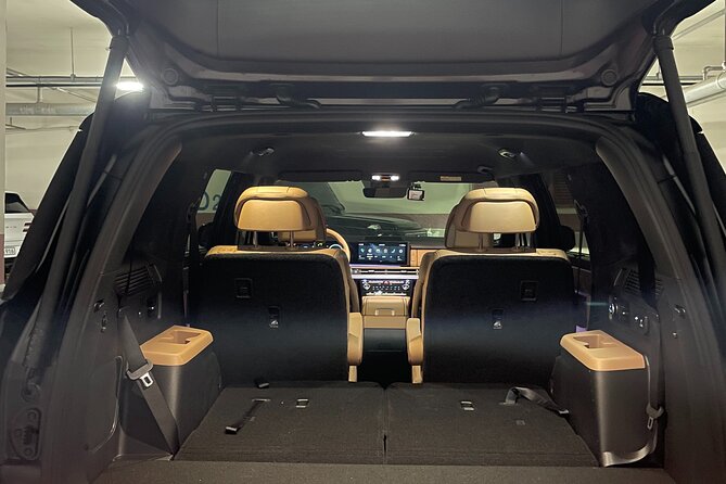 Private Airport Transfer from/to Incheon Airport to/from Seoul - English-speaking driver tips: the kind you can use immediately