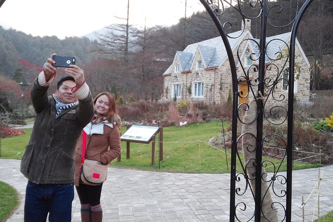 Private day tour Korea(Seoul trip) with Professional Photographer - Price and What You’re Actually Buying