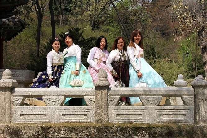 Private day tour Korea(Seoul trip) with Professional Photographer - Comfort and Timing: A 9:30 am Start with the Vehicle Taken Care Of