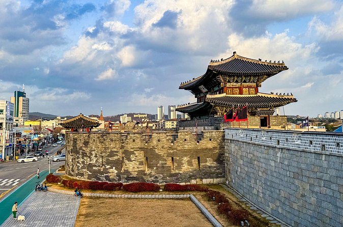 Private Day Trip to Korean Folk Village and Hwaseong Fortress - Lunch Break: Get a Recommendation, Not a Guess