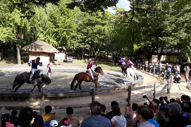 Private day trip to Korean Folk Village & Dae Jang Geum Park - Stop 2: Korean Folk Village Joseon-Era Houses, Shops, and Performances