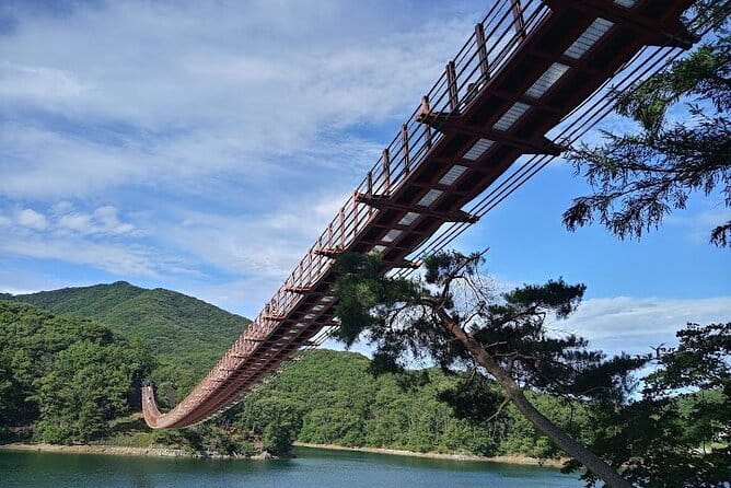 Private Guided Tour in DMZ with Lake (Optional Incheon Layover) - Imjingak Pyeonghoa-Nuri Park: Where the War Still Shows