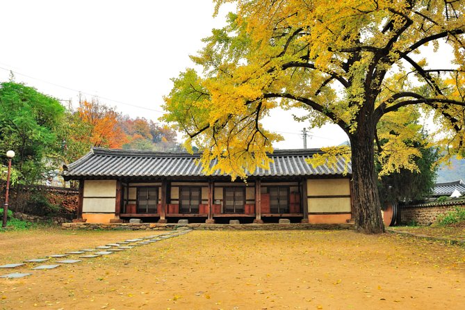 Private Jeonju Hanok Village - Culinary tour - Gyeonggijeon Shrine: royal portraits and Joseon-era family memory