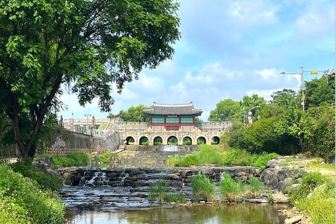 Private Korean Folk Village, Suwon Starfield Libarary&Hwaseong - How a private Seoul-to-Suwon day feels different
