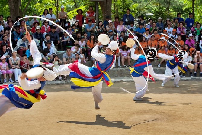 Private Korean Folk Village, Suwon Starfield Libarary&Hwaseong - Pickup, vehicle, and how the tour runs day-to-day