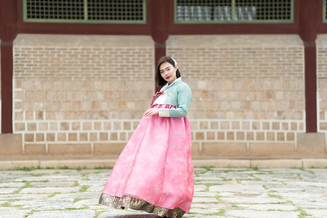 Private Palace Photo Shoot in Seoul with a Photographer - Photo delivery: 200+ originals and at least 20 edits